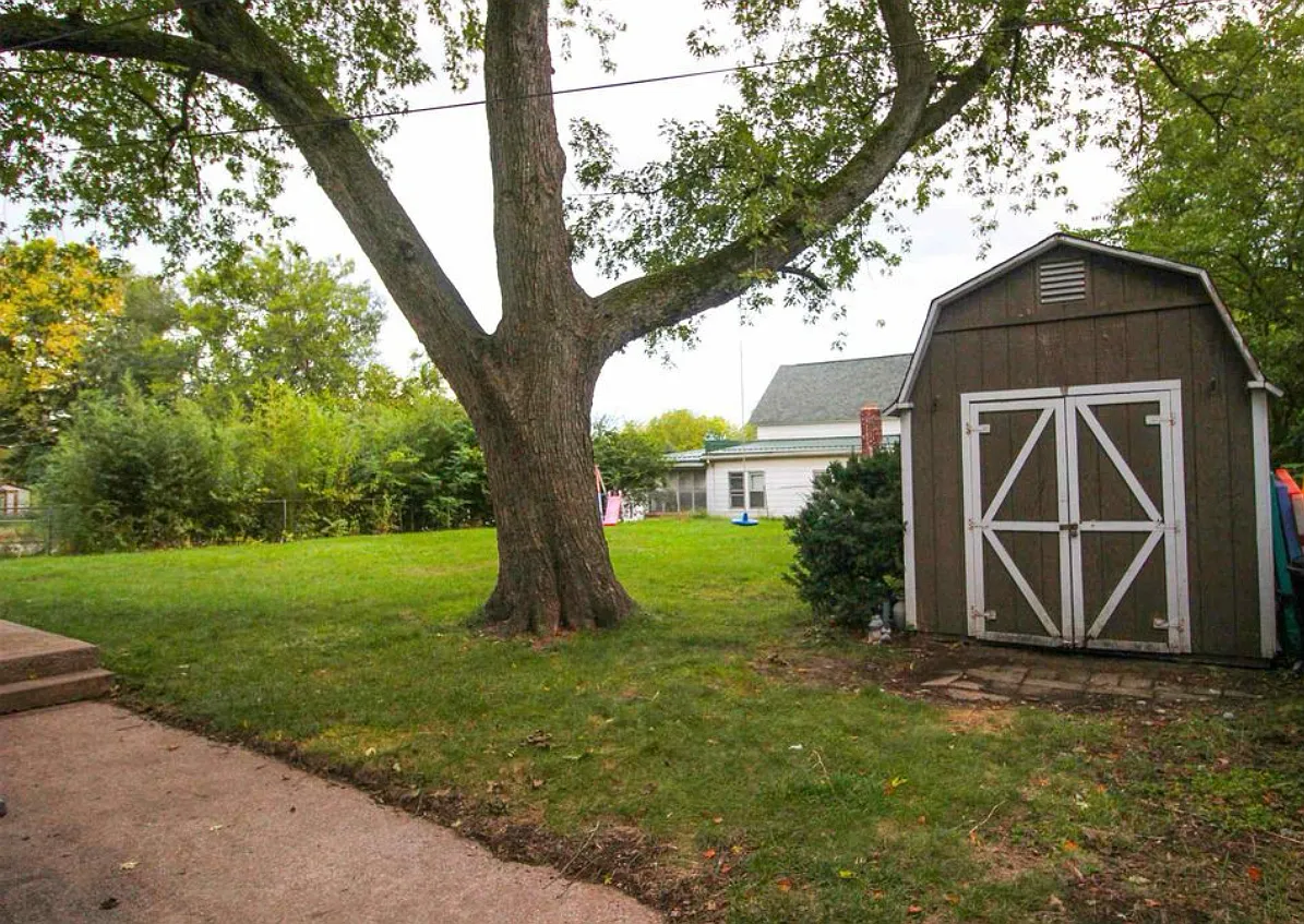 3 bed 2 bath house for rent — Photo 4