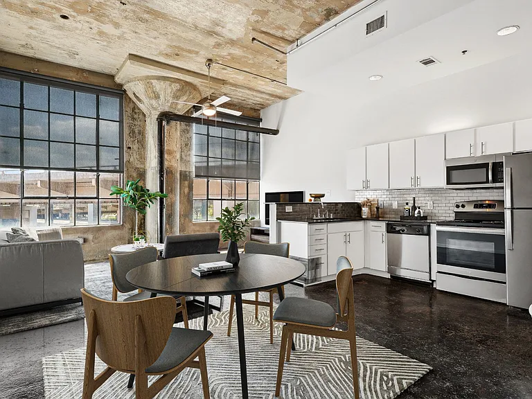 Deep Ellum Lofts — Photo 40