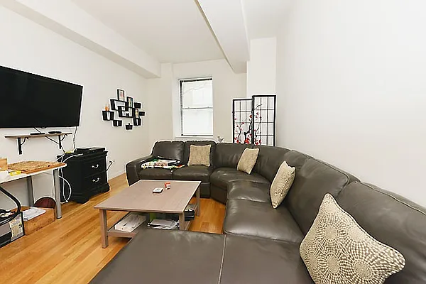 Rented by Nest Seekers International | media 1