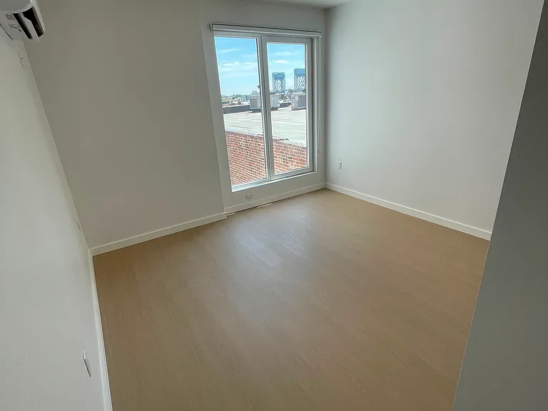 74 Webster St #3D — Photo 6