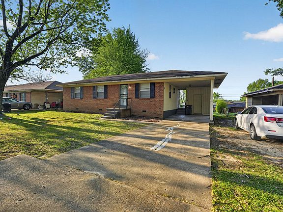 3rd image of 721 Western Park Dr
