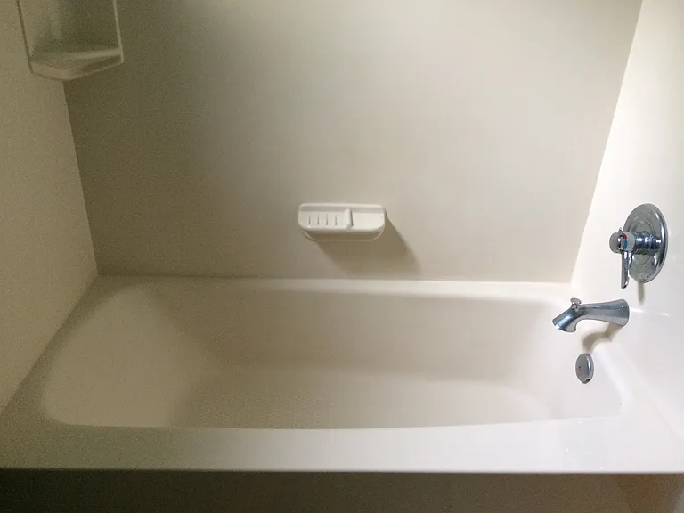 84 Georgetown Ave — Photo 8