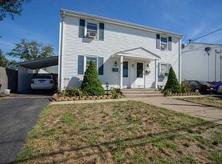 112 Carter Ave, Pawtucket, RI 02861