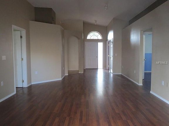 3rd image of 11209 Pinewood Cove Ln