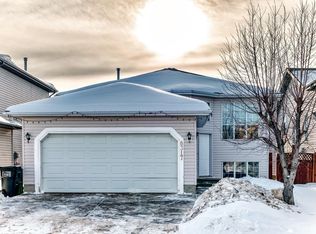 8317 171a Ave NW, Edmonton, AB T5Z 3E4