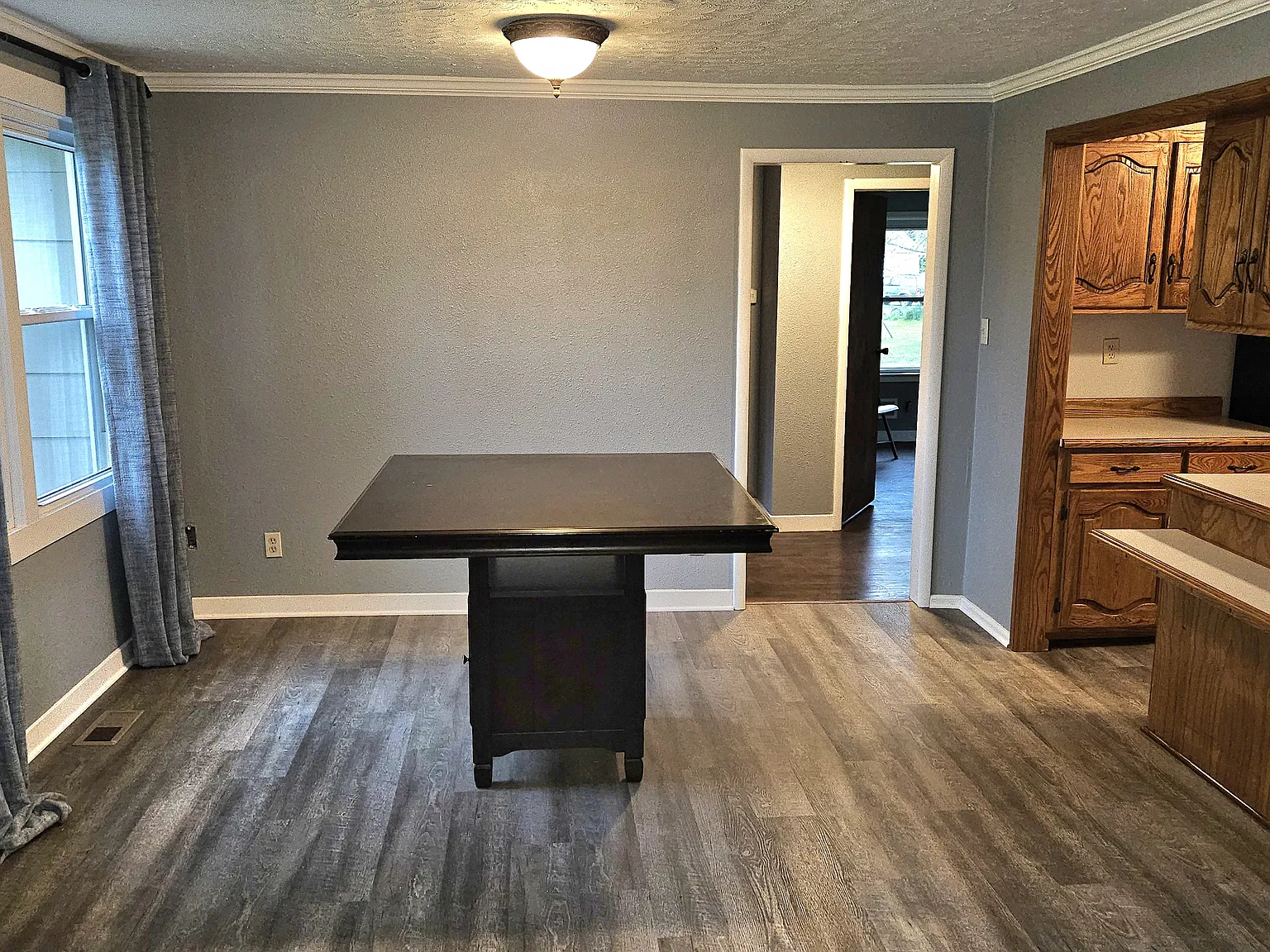 2 bed, 1020 sqft, $1,900 — Photo 4