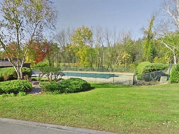 3rd image of 24 Stony Brook Dr APT A3