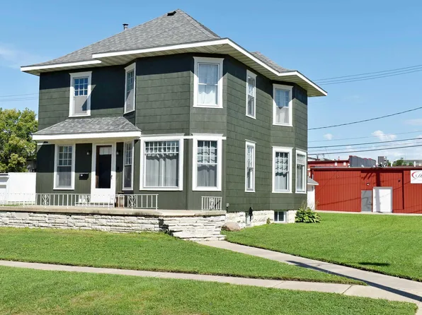 733 State St, Osage, IA 50461