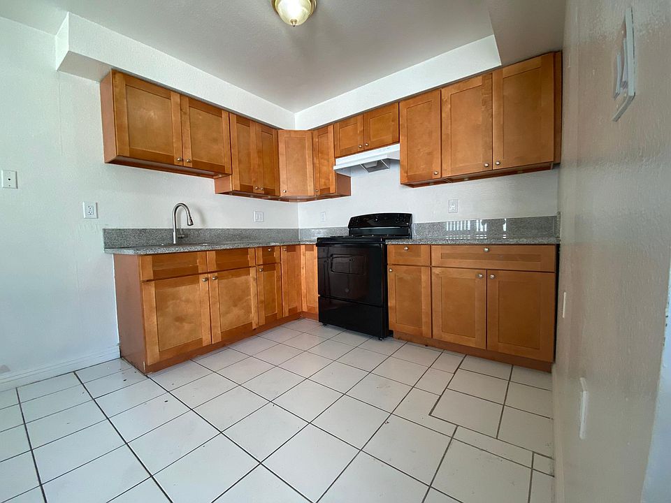 1st image of 7912 Newlin Ave APT A