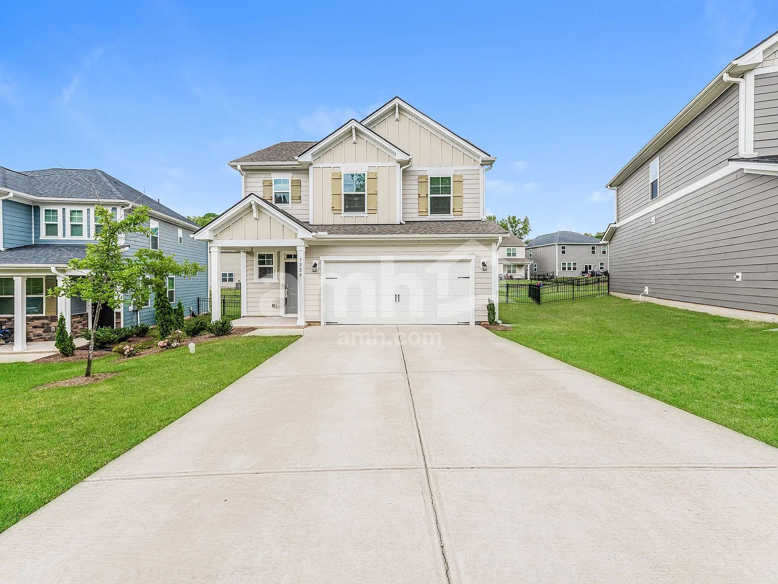 4 bed, 2.5 bath, 1946 sqft, $2,385 — Photo 1