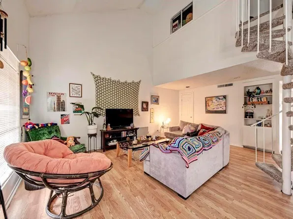 2401 Leon St APT 308, Austin, TX 78705