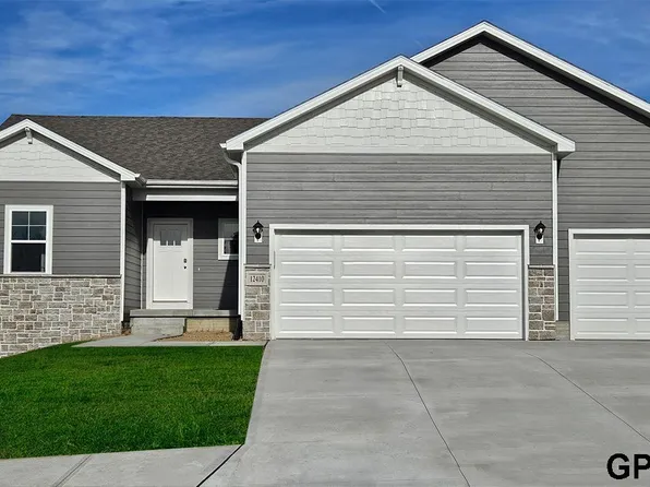 12410 S 206th St, Gretna, NE 68028