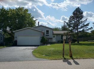 2123 Old Elm Rd, Lindenhurst, IL 60046