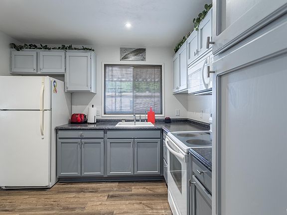 5th image of 10630 E Amber Dr
