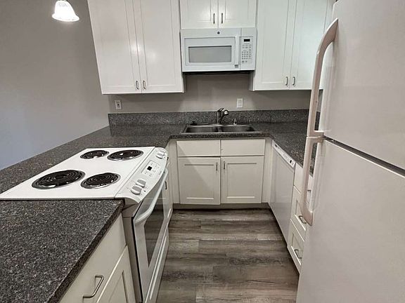 2nd image of 576 28th St #525