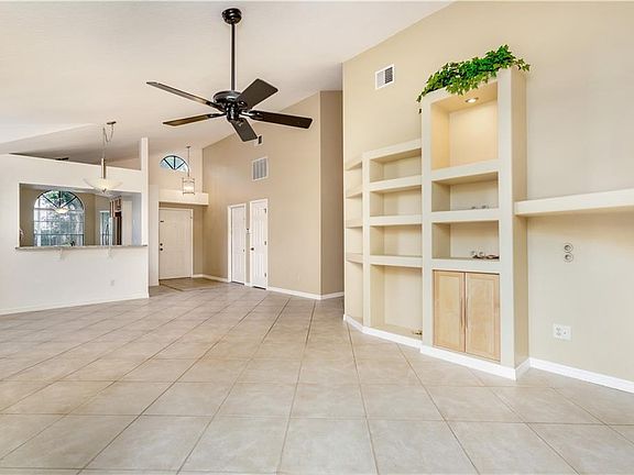 5th image of 4243 Fox Hollow Cir