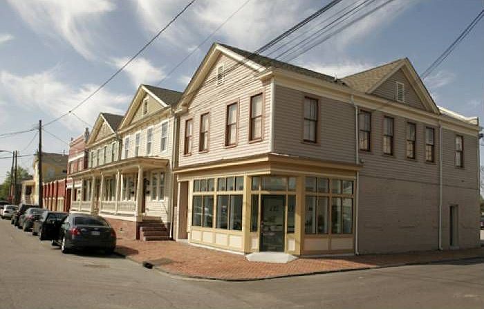 1st image of 600 Green St