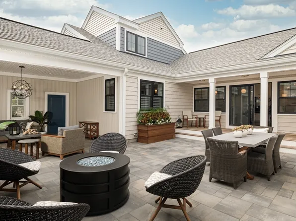 61 Bentgrass Mist #61, Plymouth, MA 02360