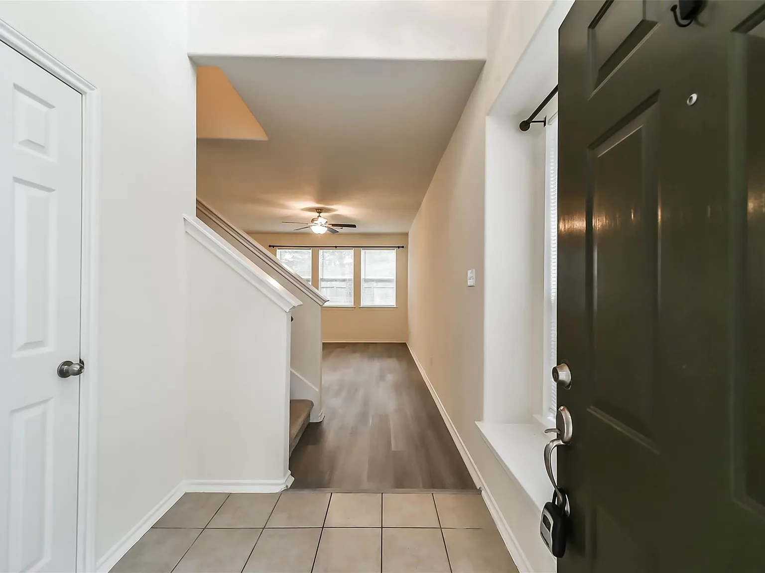 3 bed, 2.5 bath, 1639 sqft, $1,850 — Photo 4