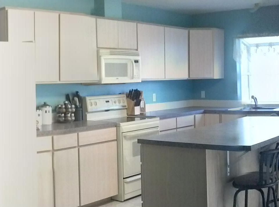 2nd image of 104 N Mayfield St