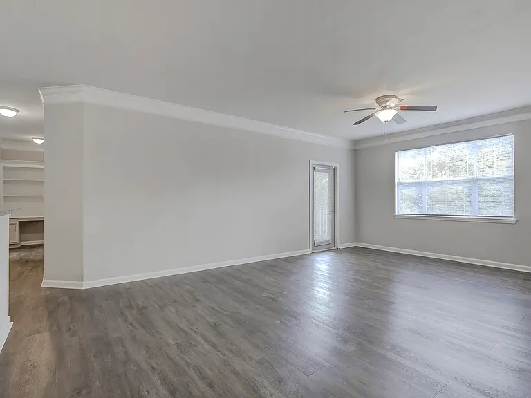 Lakeside at Town Center Apartments — Photo 59