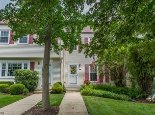 48 Pembroke Dr, Mendham, NJ 07945