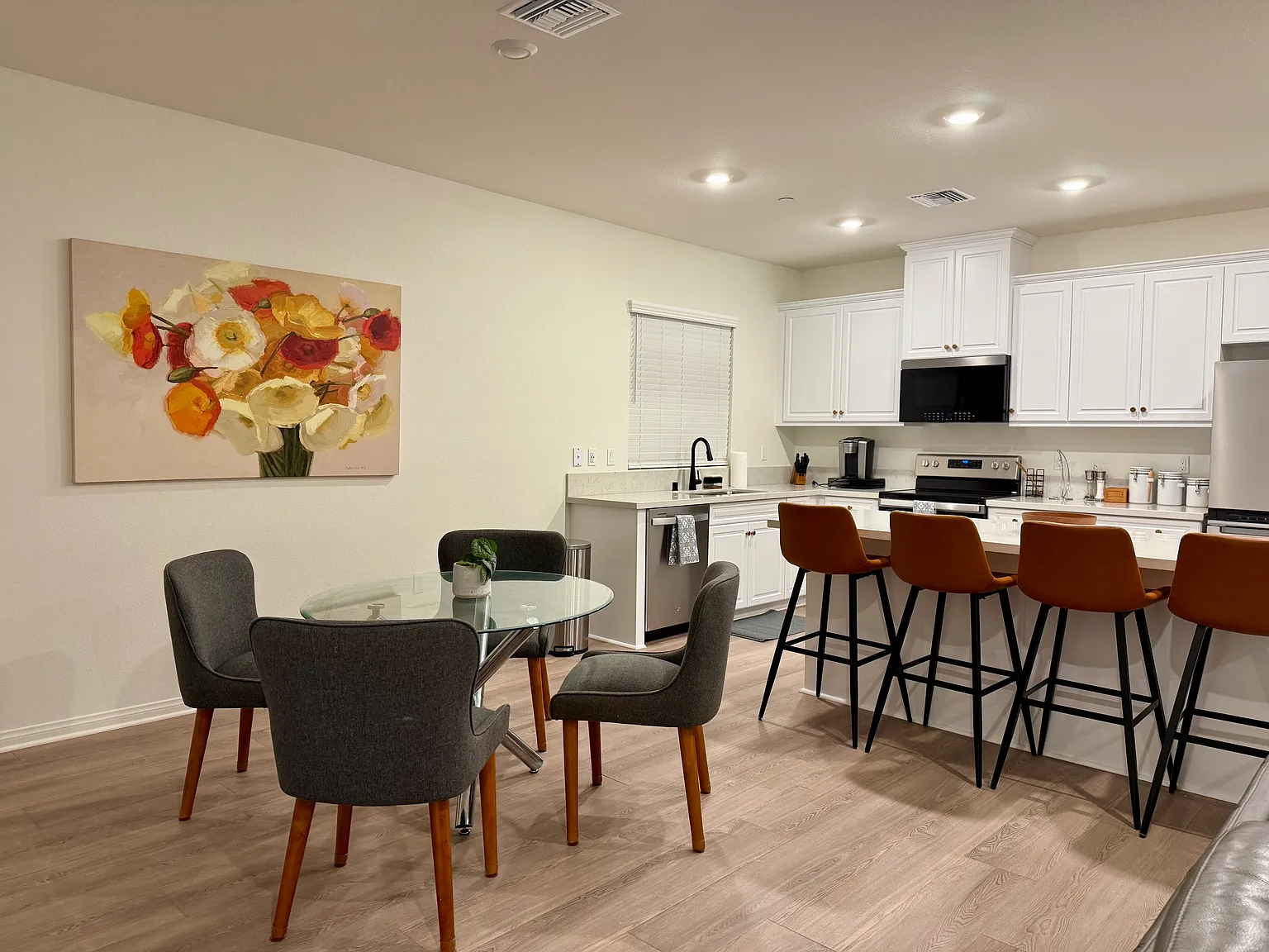 3 bed, 1542 sqft, $3,750 — Photo 2