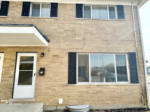 1721 E Roosevelt Rd APT 1, Wheaton, IL 60187