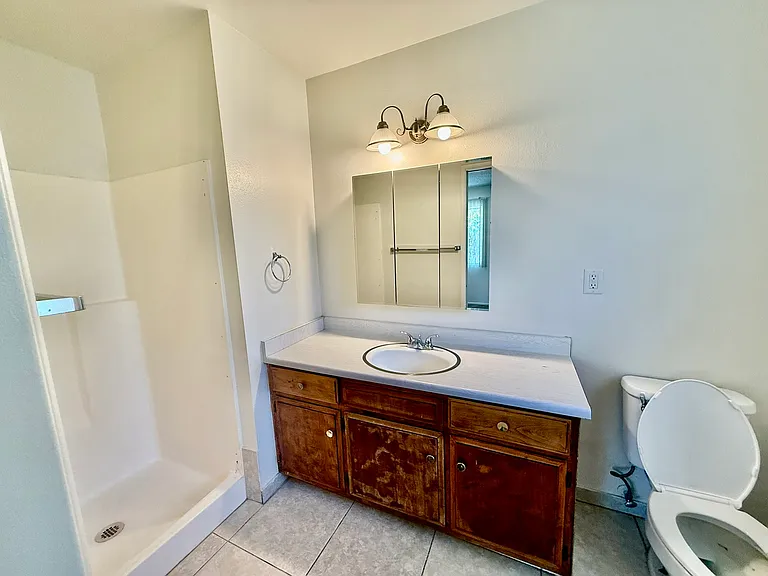 26071 Camphorwood Ave — Photo 15