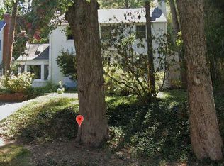 5204 Roosevelt St, Bethesda, MD 20814
