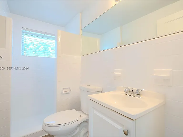 433 NE 82nd St #1 — Photo 8