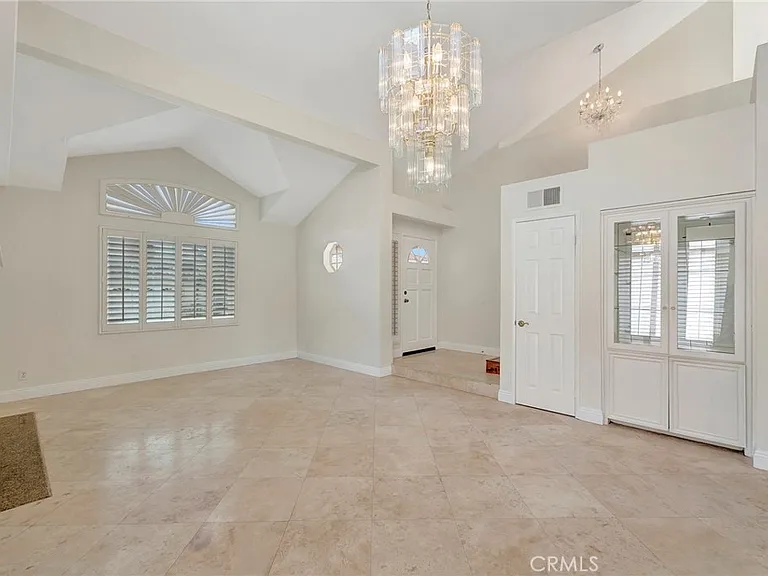 24811 Cutter — Photo 2