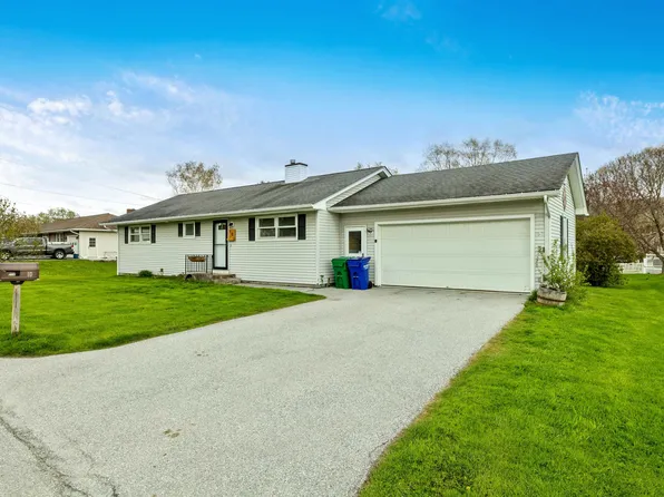 10 Potter Avenue, St. Albans Town, VT 05478