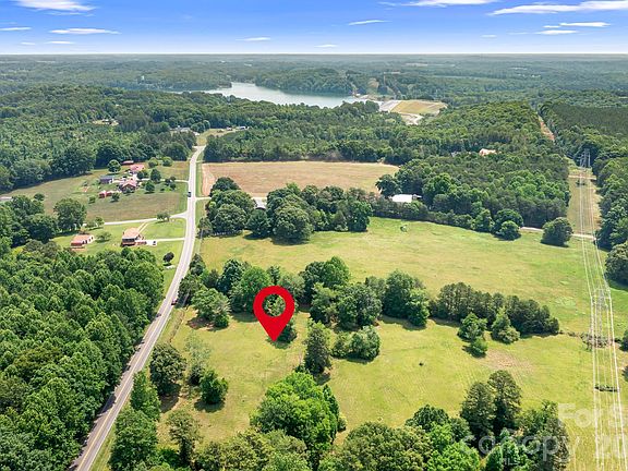 3rd image of 4351 Lookout Dam Rd