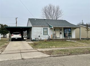 709 11th St NW, New Philadelphia, OH 44663