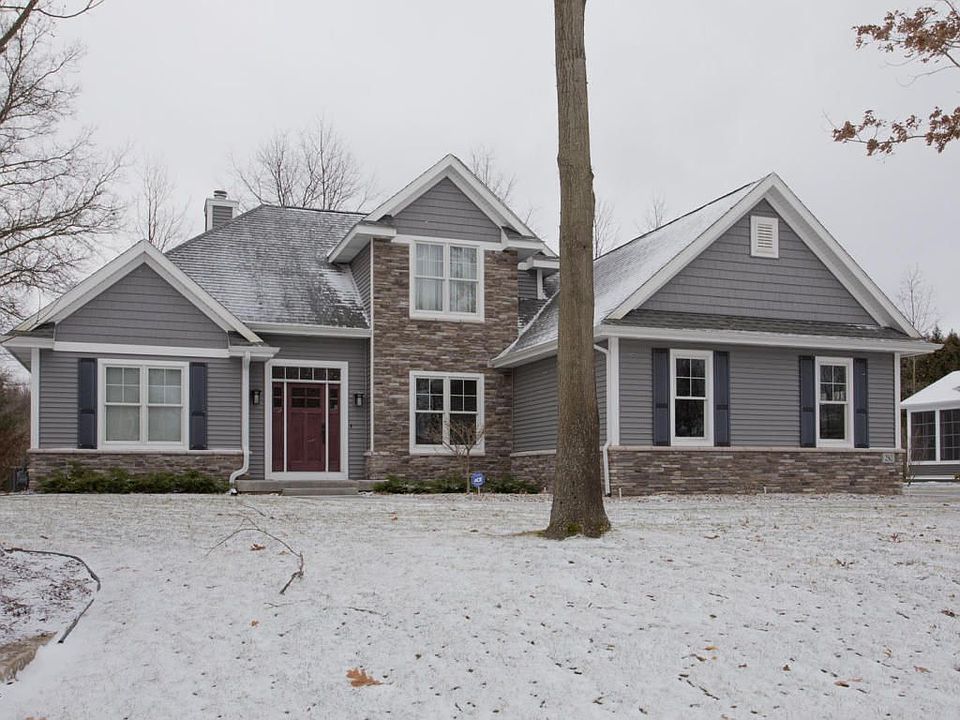1st image of 2562 Jefferson Dr