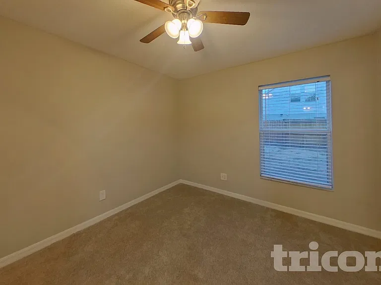 11106 Robin Lake Ct — Photo 12