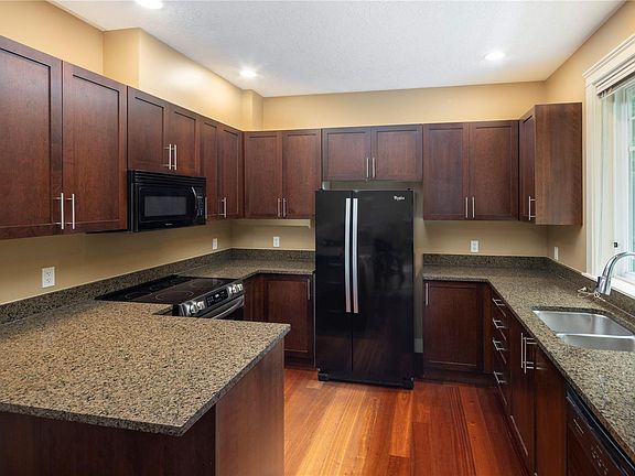 3rd image of 4289 Wilkinson Rd #7