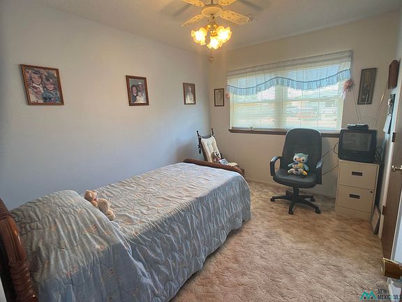 4th image of 113 Dennis Pl