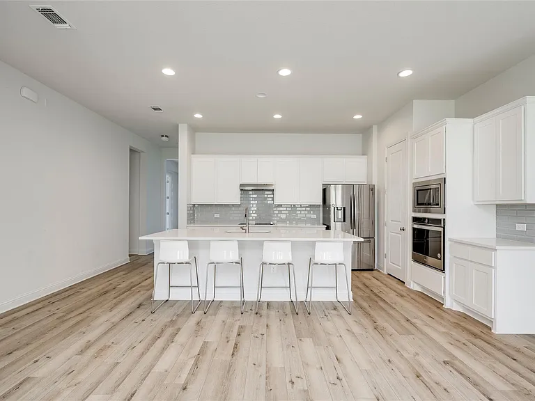 9813 Evening Canopy Dr — Photo 6
