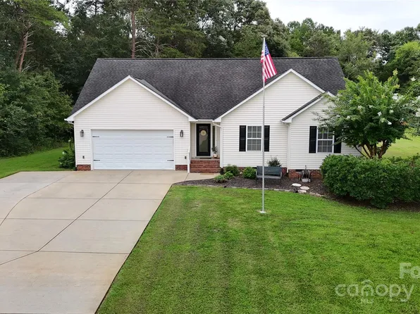 3083 Grassy Meadows Ct, Lincolnton, NC 28092