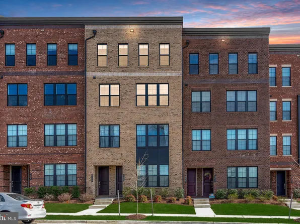 43547 Charitable St, Ashburn, VA 20148