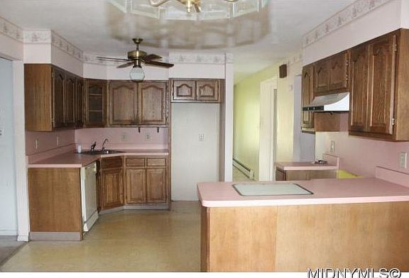 5th image of 4933 Henderson St
