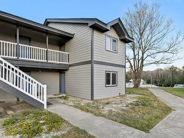 1404 Tailrace Dr, Moncks Corner, SC 29461