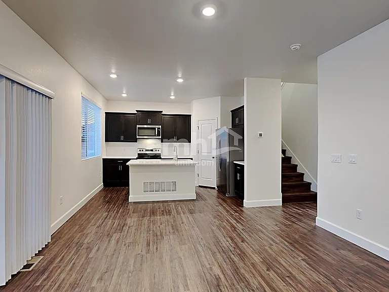 14922 W 82nd Pl — Photo 5