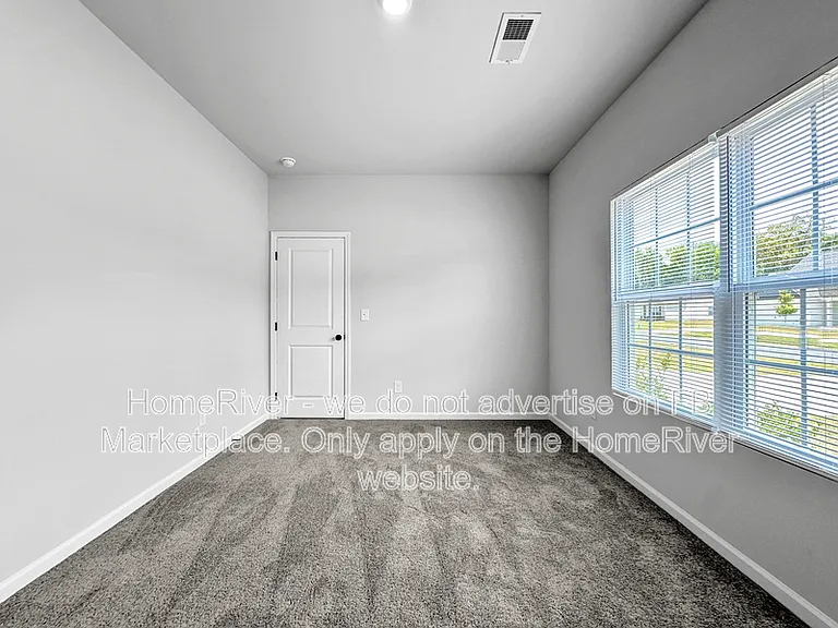 426 Chedworth Dr — Photo 17
