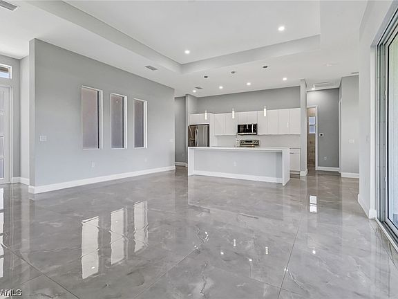 4th image of 2707 NW 7th St