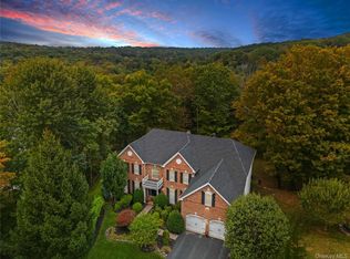 13 Hyatt Ln, Somers, NY 10589