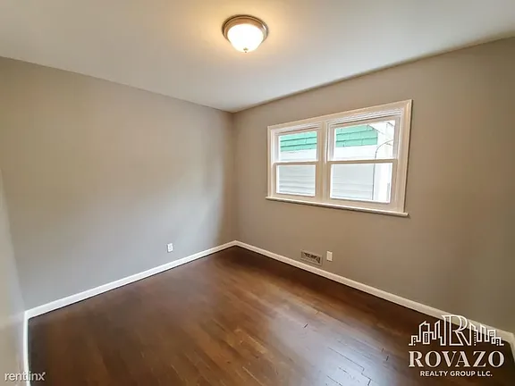 128 Columbia Ave #2 — photo 4 of 6