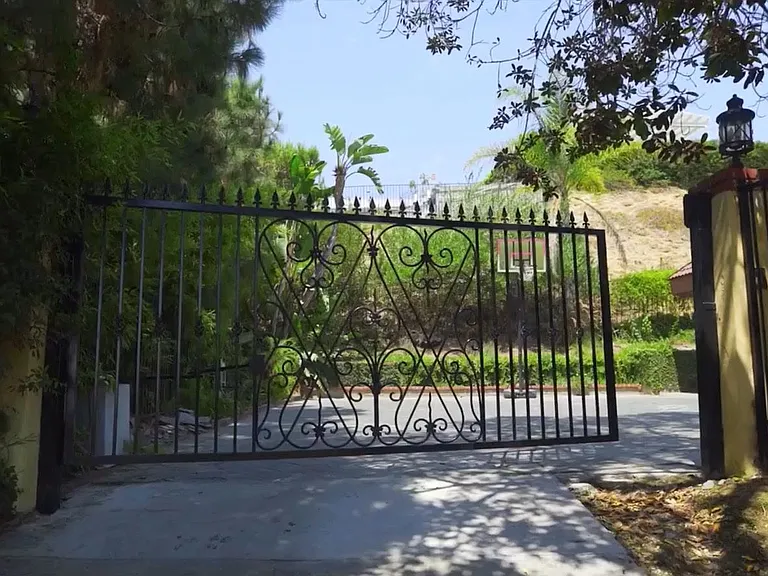 5227 Los Hermosos Way — Photo 35